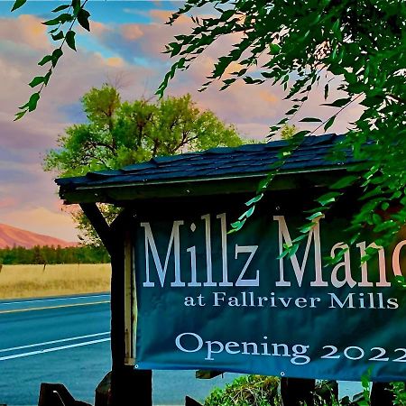 Millz Manor Hotell Fall River Mills Exteriör bild