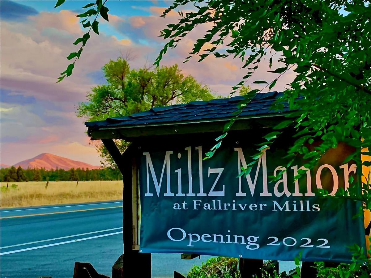 Millz Manor Hotell Fall River Mills Exteriör bild